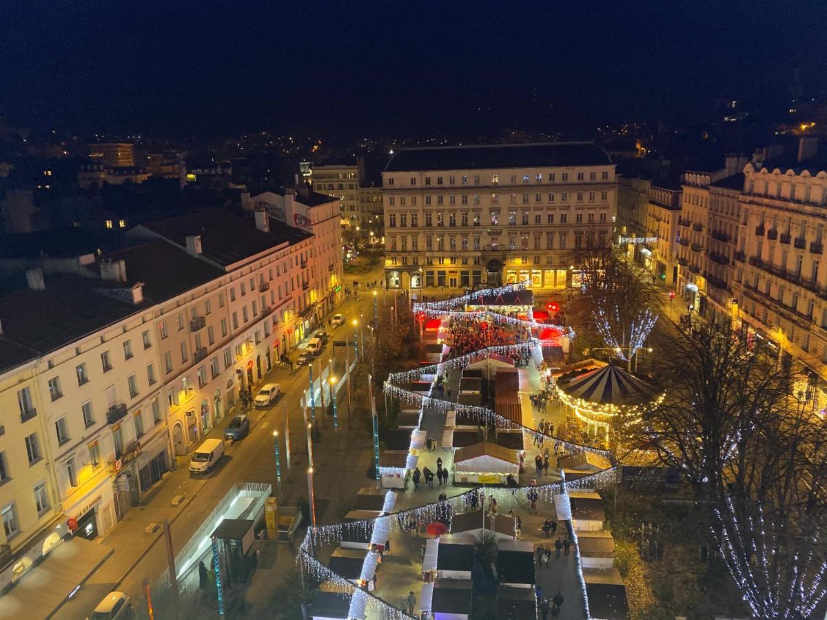 22 Chic & Cosy Grand Appart 92M2 Parking Gratuit Hypercentre Netflix Saint-Etienne  Exteriör bild